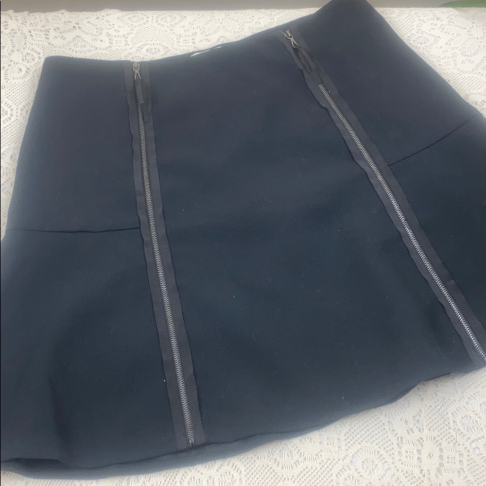 Leifsdottir Black Zippered Skirt